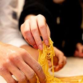 Florence: Pasta and Tiramisu Class with Unlimited Wine