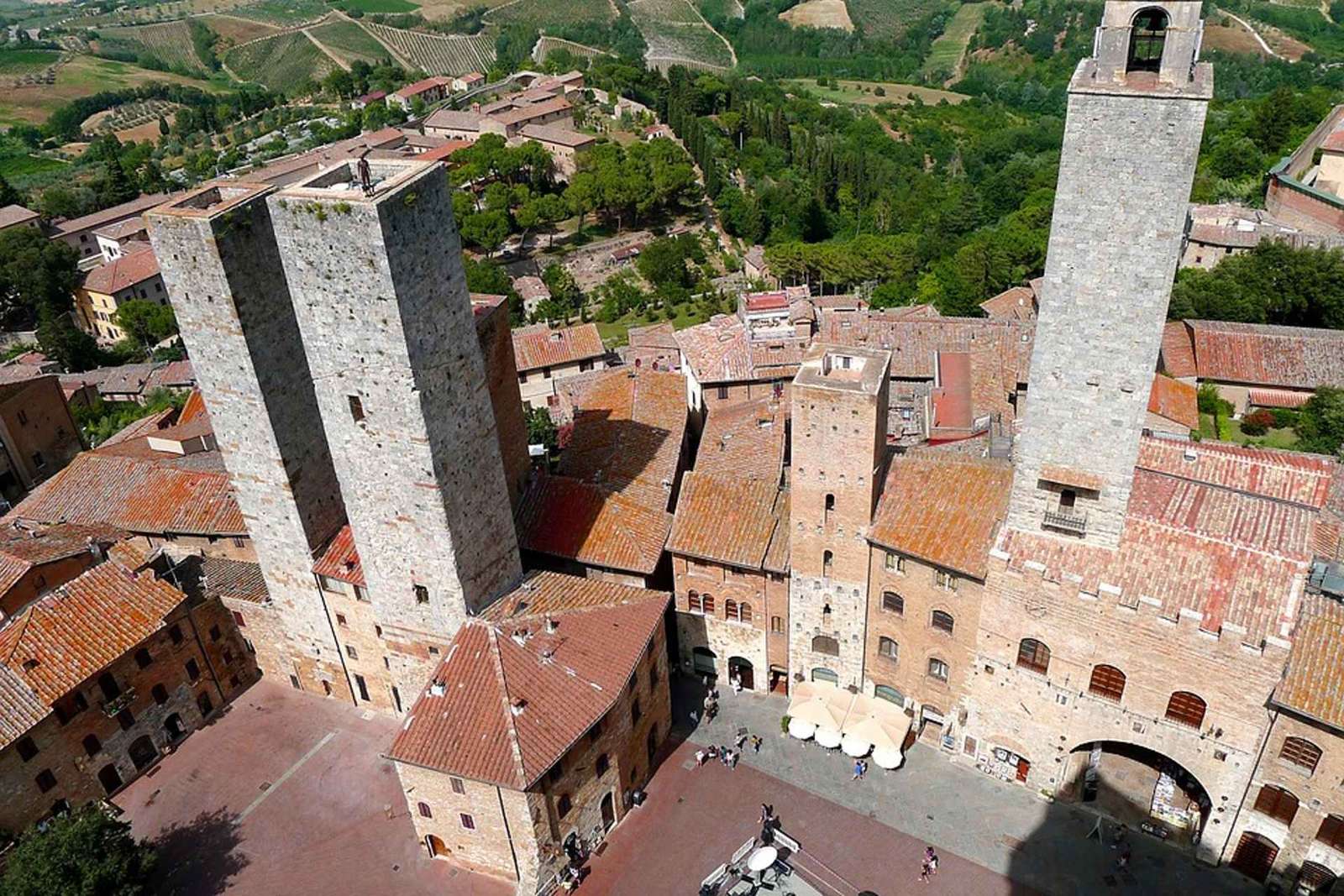 Florence: Chianti Villages, San Gimignano and Winery Tour