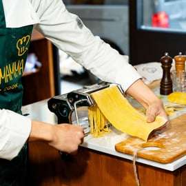 Florence: Pasta and Tiramisu Class with Unlimited Wine