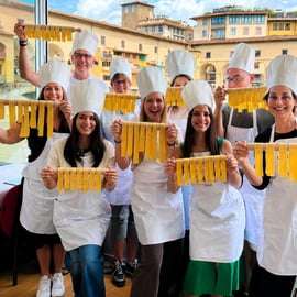 Ponte Vecchio: Fresh Pasta and Tuscan Meat Sauce Class with Spritz and Wine