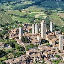Helikopteres borkóstoló túra a Chianti vidékén