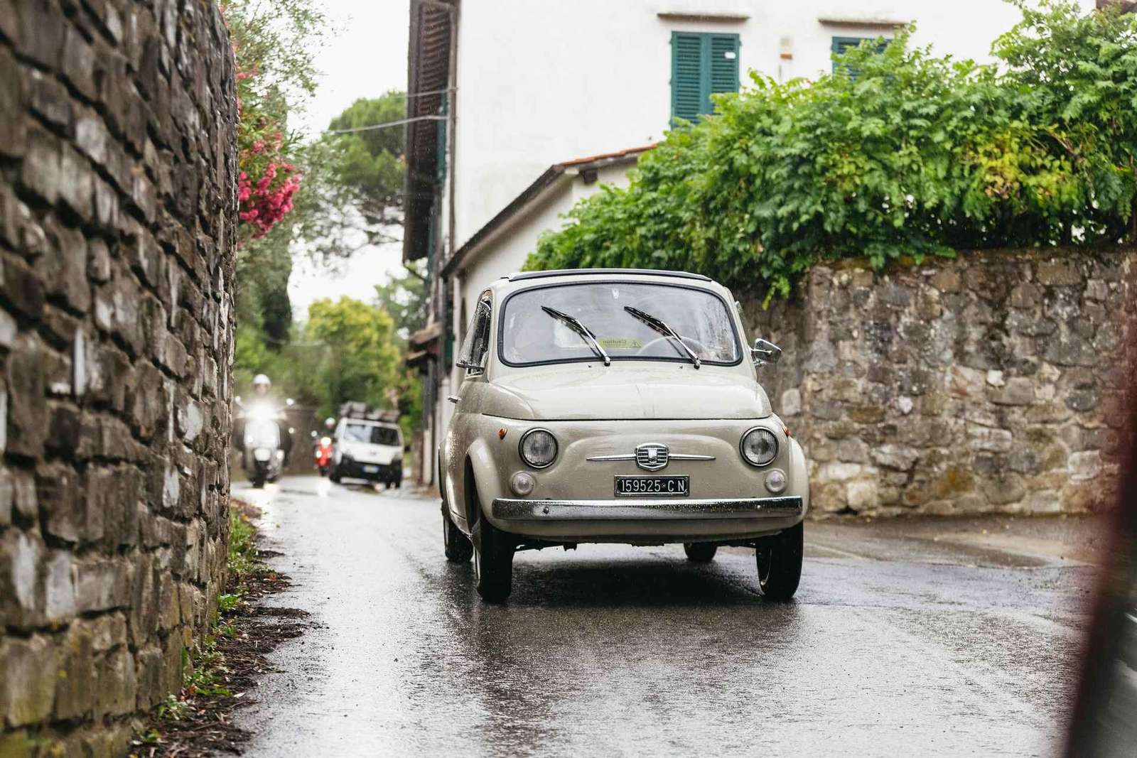 Florencia: recorrido en coche por la campiña de la campiña en un Fiat 500 clásico