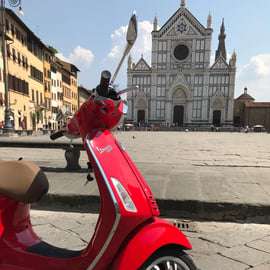 Firenze: egész napos Vespa-, robogó- és moped-bérlés