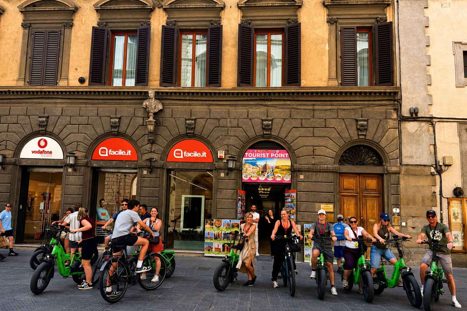 Medici E-Bike Túra Firenzében az Arno mentén és az Oltrarnóban