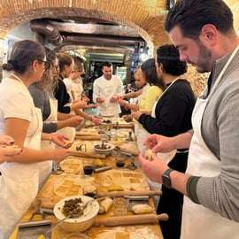 Florence: Fresh Pasta, Ravioli & Tiramisu Class by the Duomo