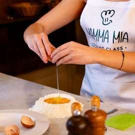 Florence: Pasta and Tiramisu Class with Unlimited Wine