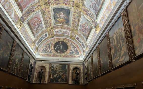 Palazzo Vecchio: Secret Passages Tour & Lunch or Gelato