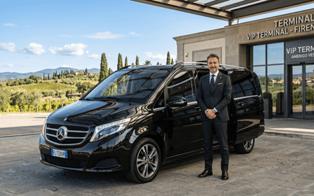 Transfert privé de l'aéroport de Florence : jusqu'à 14 passagers