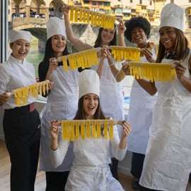 Ponte Vecchio: Fresh Pasta and Tuscan Meat Sauce Class with Spritz and Wine