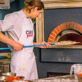 Firenze: pizza- és fagylaltélmény korlátlan borkóstolóval