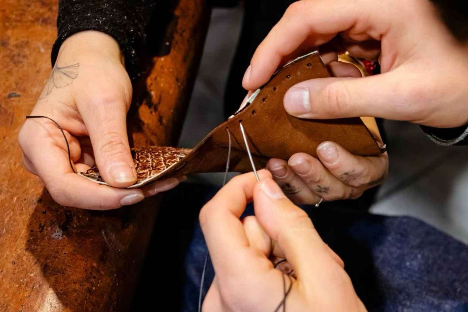 Florence: 45-Min Leather Wallet Workshop