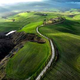 Florence: Monteriggioni & Val d'Orcia Optional Wine Tasting