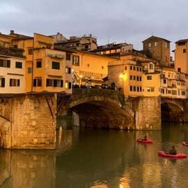 Florencie: Prohlídková plavba na kajaku po Ponte Vecchio a městských památkách
