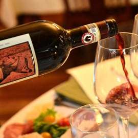 San Gimignano : Dégustation de vins et d'huiles avec amuse-gueules toscans