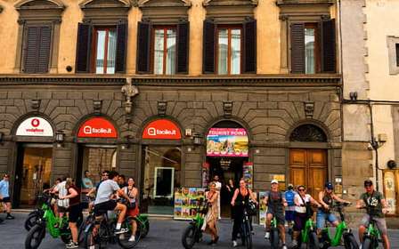 Medici E-Bike Túra Firenzében az Arno mentén és az Oltrarnóban
