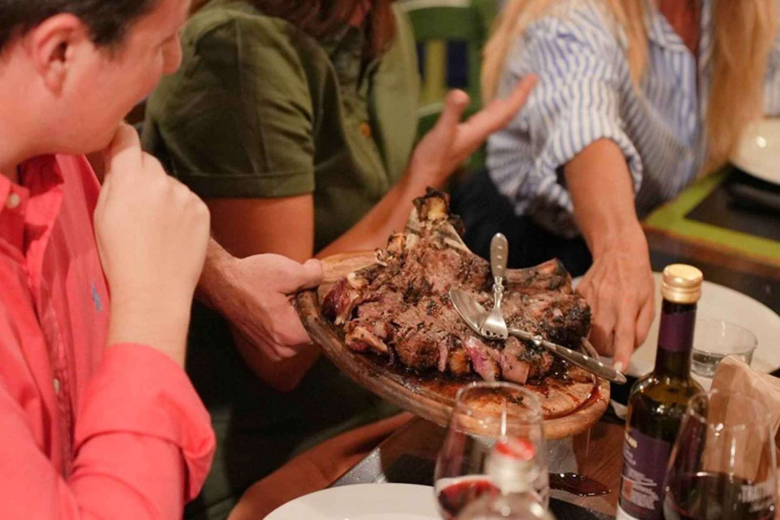 Florencia: Tour gastronómico a pie con chuletón local y vino toscano