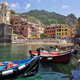 From Florence: Small-Group Day Tour to Cinque Terre & Pisa
